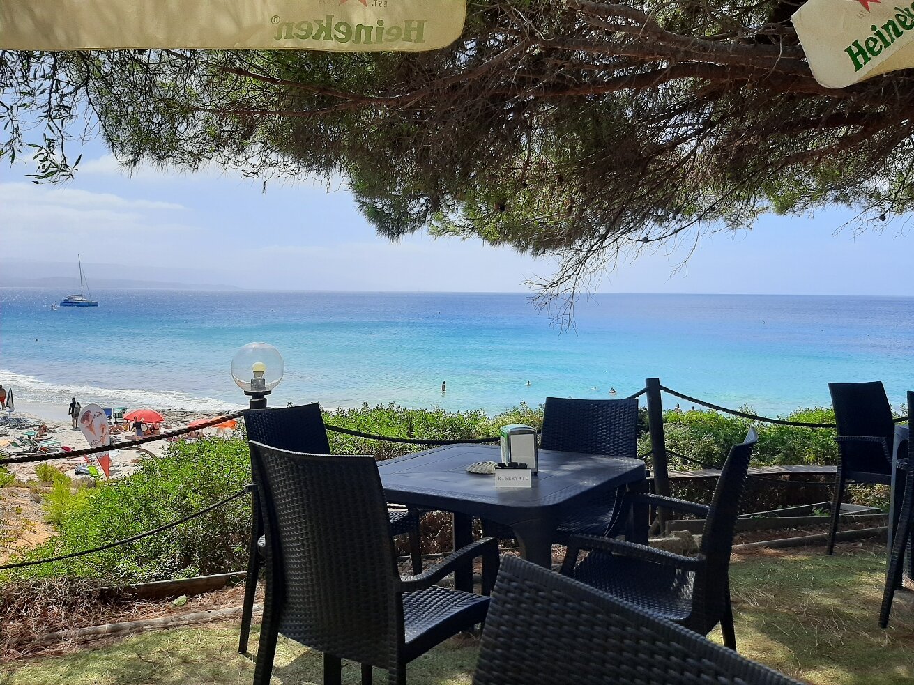 🏖️ J&B 르 봄바르데 해변 클럽 (J&B Le Bombarde Beach Club)